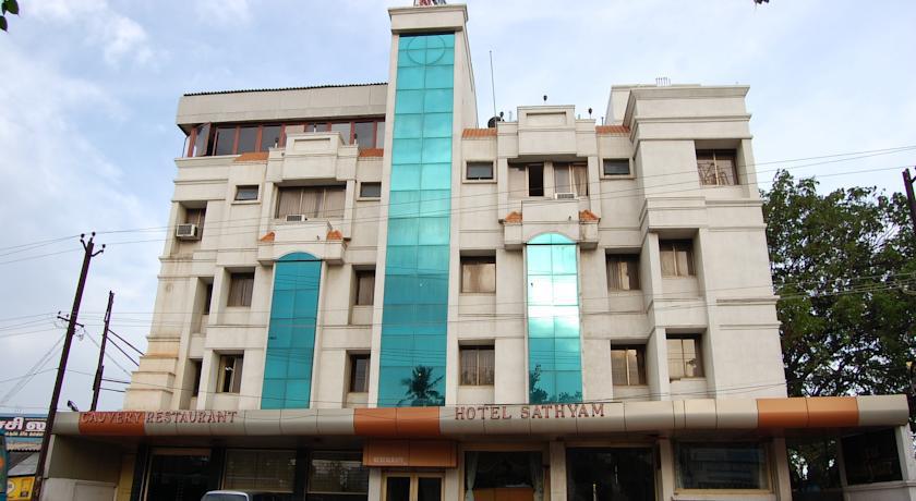 Hotel Sathyam Tiruchirappalli Exterior foto